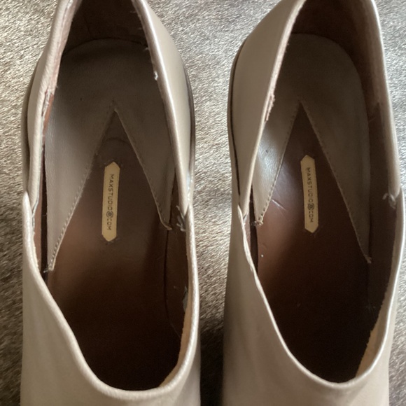 Vintage Max Studio Fine Leather Peep Toe Heels - Picture 8 of 10